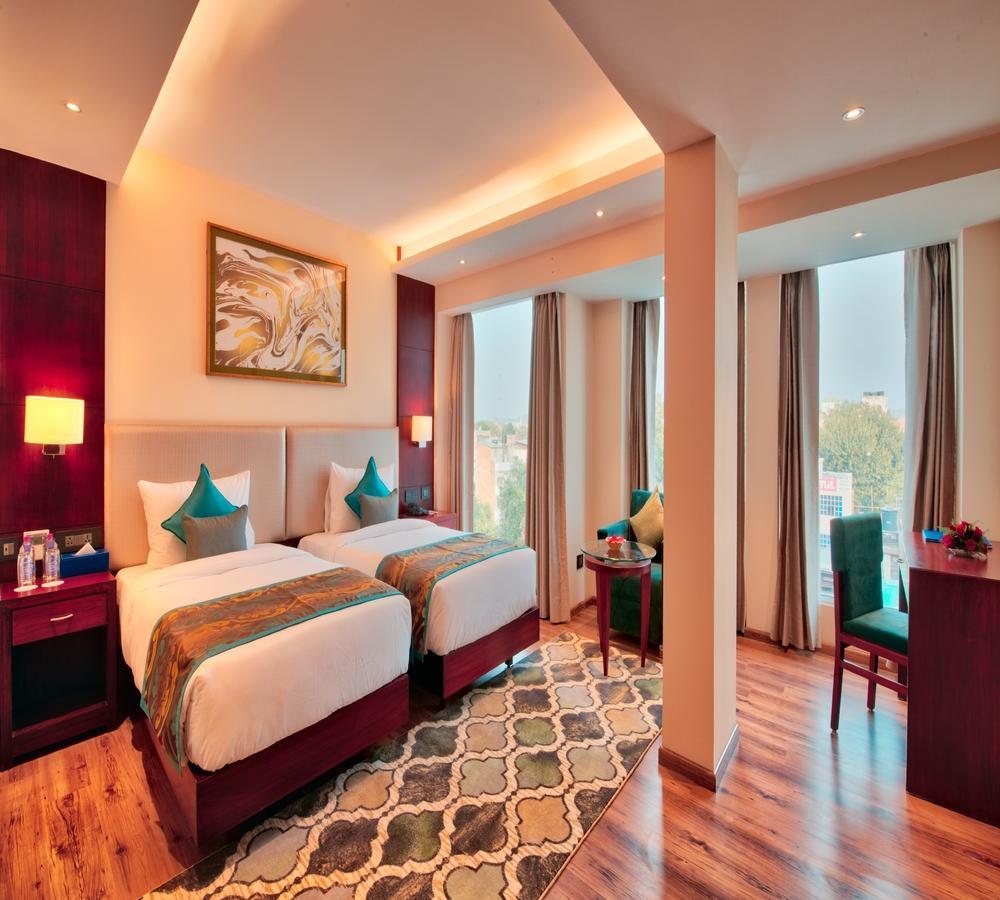 Golden Tulip Essential Jaipur Hotel Exterior foto
