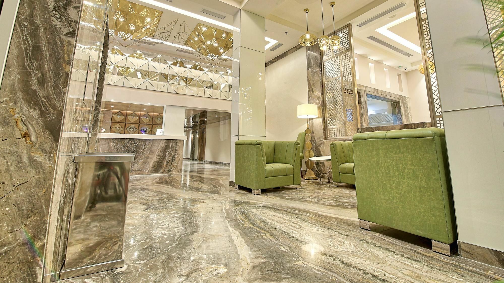Golden Tulip Essential Jaipur Hotel Exterior foto